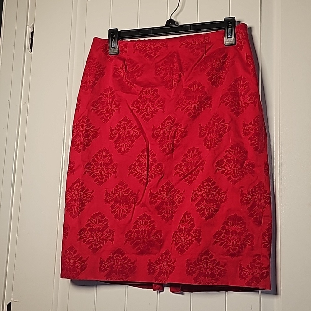 Apostrophe sz 8 red damask skirt